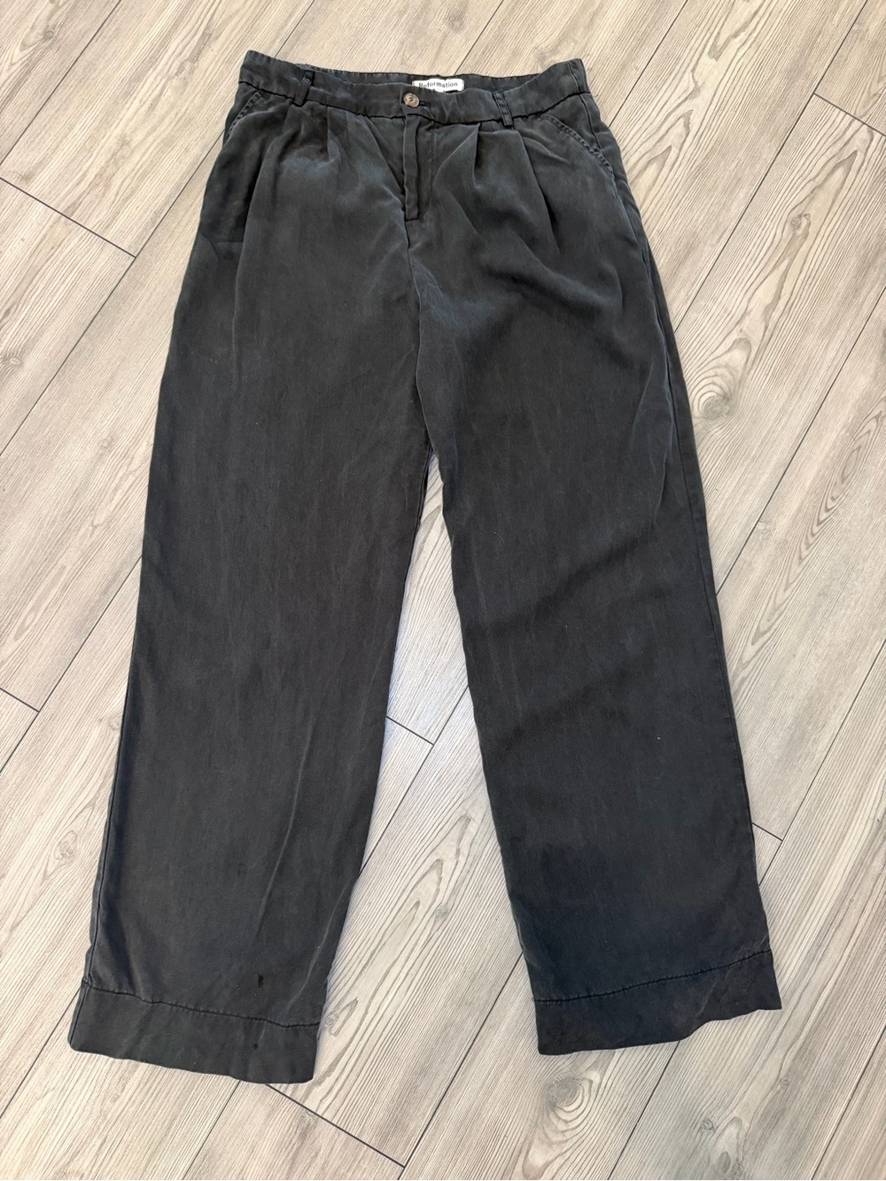 Reformation Black Wide Legged Pleated Trousers Size 6